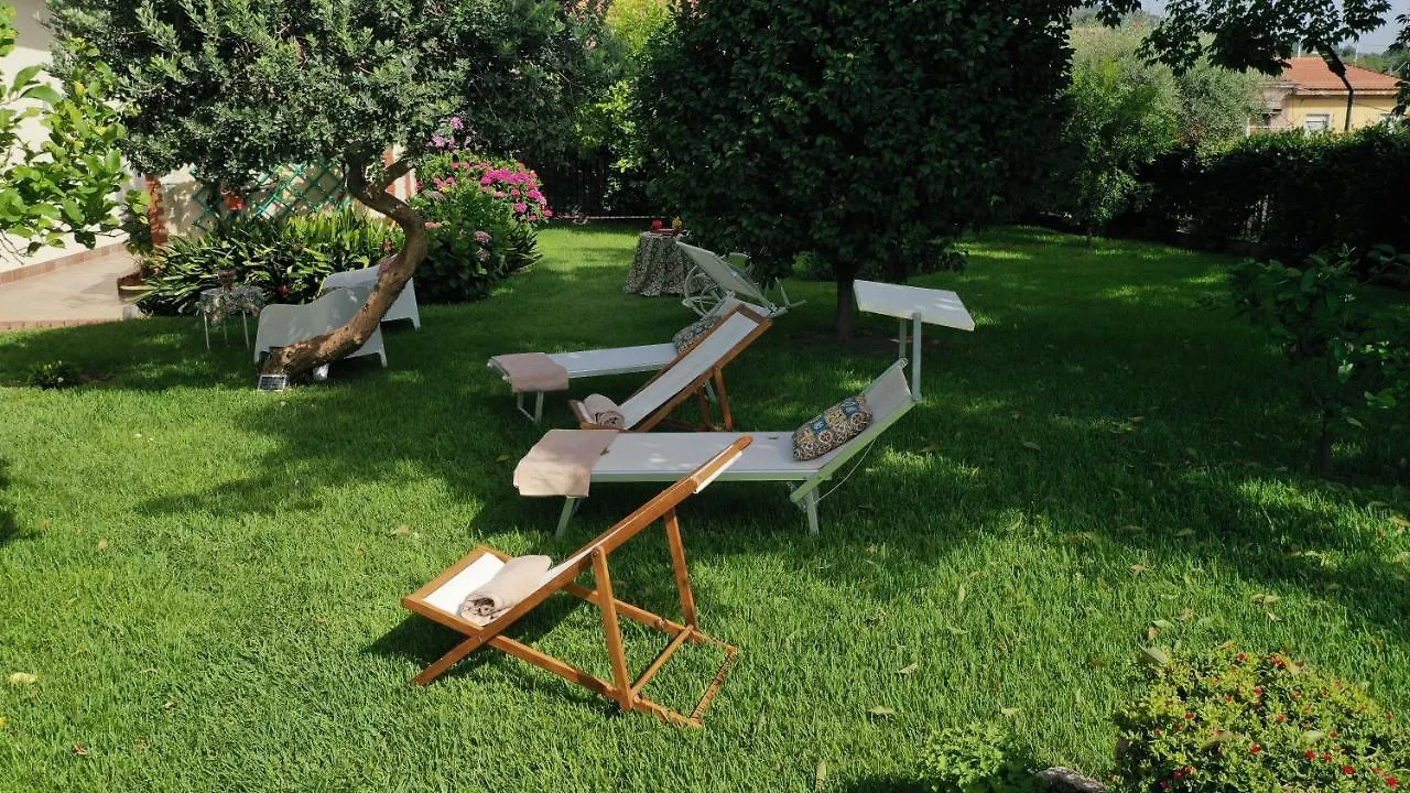 Villa Triskelion Nunziata 0*,  Italia